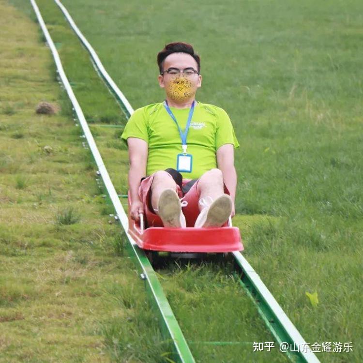 户外无动力游乐设备 景区双轨滑草 体验草上飞 什么是轨道滑草 - 知乎