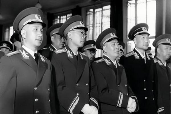 1955年授衔时解放军各总部的授衔情况 - 知乎