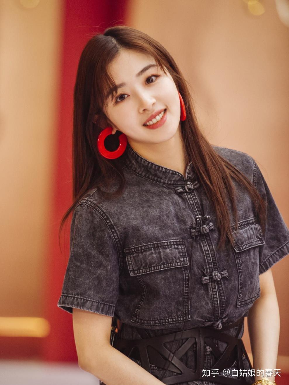 如何评价《乘风破浪的姐姐》张含韵的颜值? - 知乎