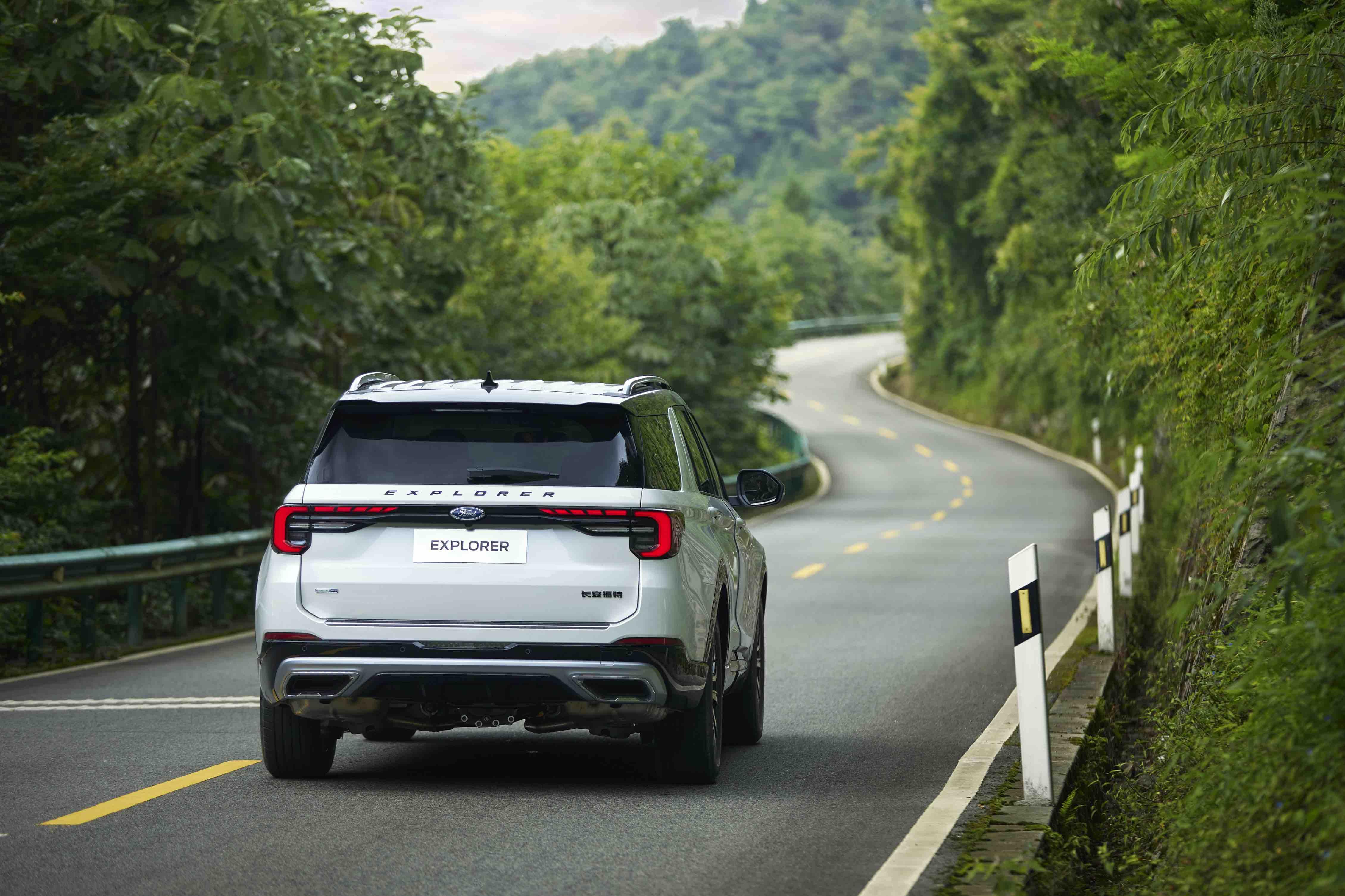 长安福特探险者赤金版正式上市,该车型配备了哪些亮眼性能? - 知乎