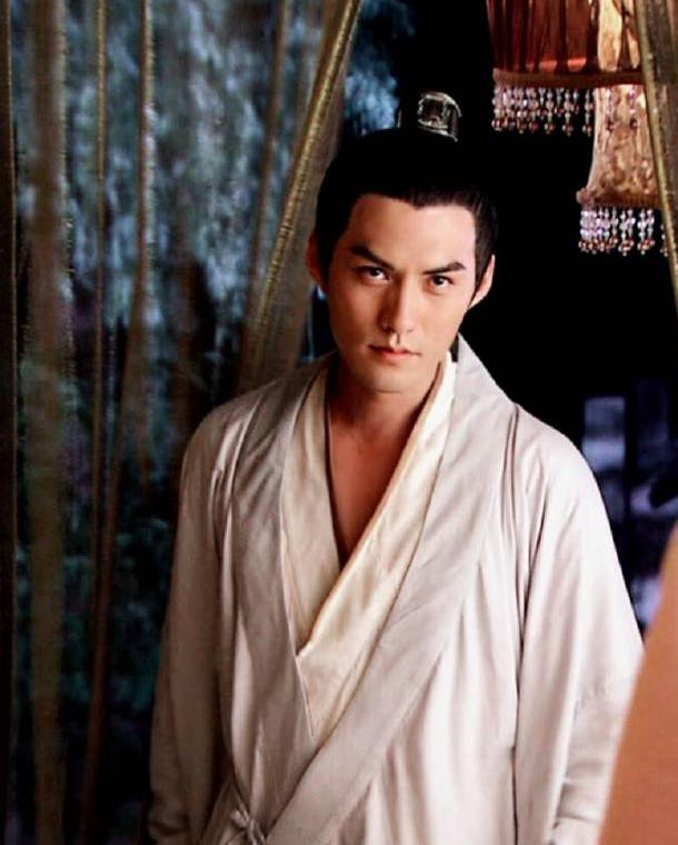 影视剧里有哪些男性角色或男演员是帅而自知还不油腻的呢? - 知乎