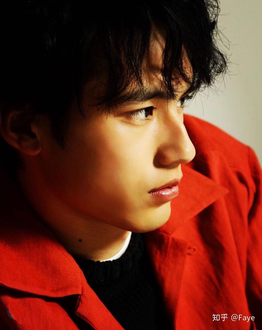 可以分享一下冈田健史的图片吗当壁纸的那种