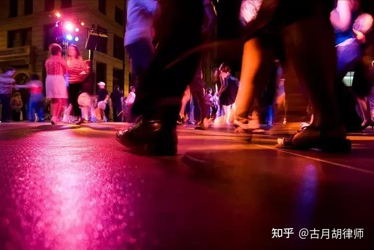 “站街女”数量泛滥,扫不完的“黄”,为何她们越扫越多? - 知乎
