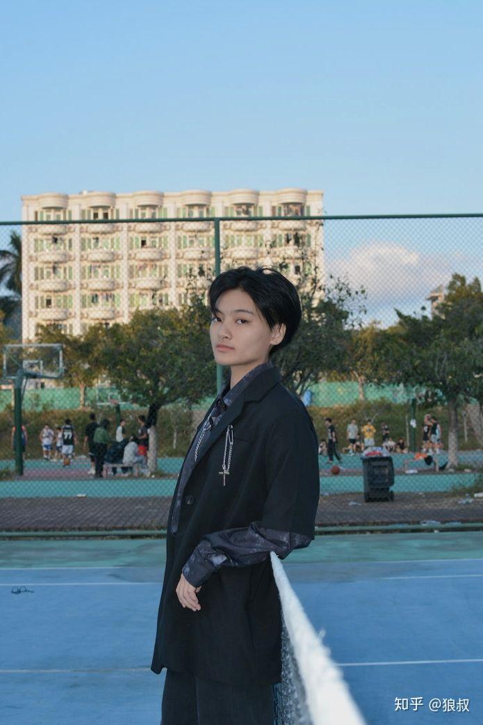 女生剪男生短发(或中性风短发)是什么体验?