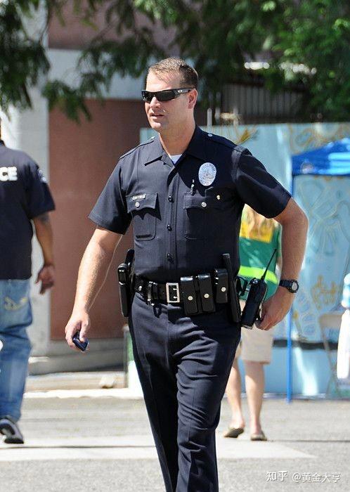 神烦警探中美国警官和警探有什么区别? - 知乎