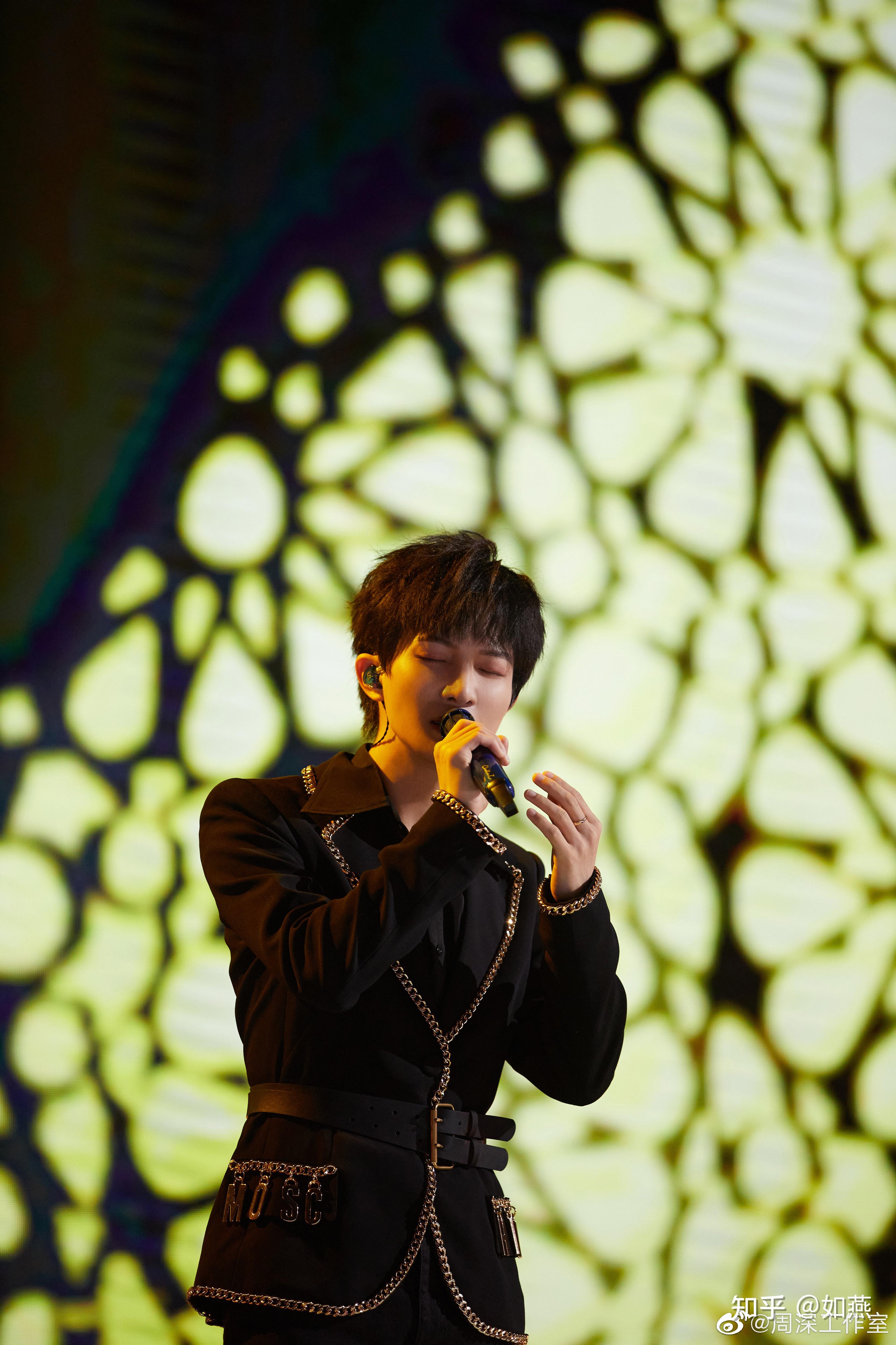 如何评价周深在创造营2021决赛中表演的champions