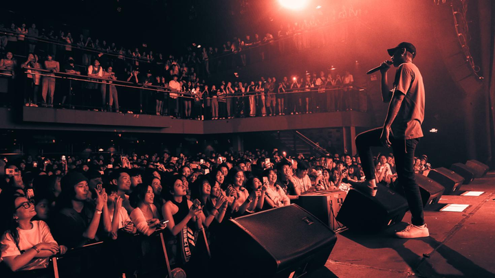 瘦子E.SO「无人机」巡演：我用我这张脸骗了一些人来听Hip-Hop - 知乎