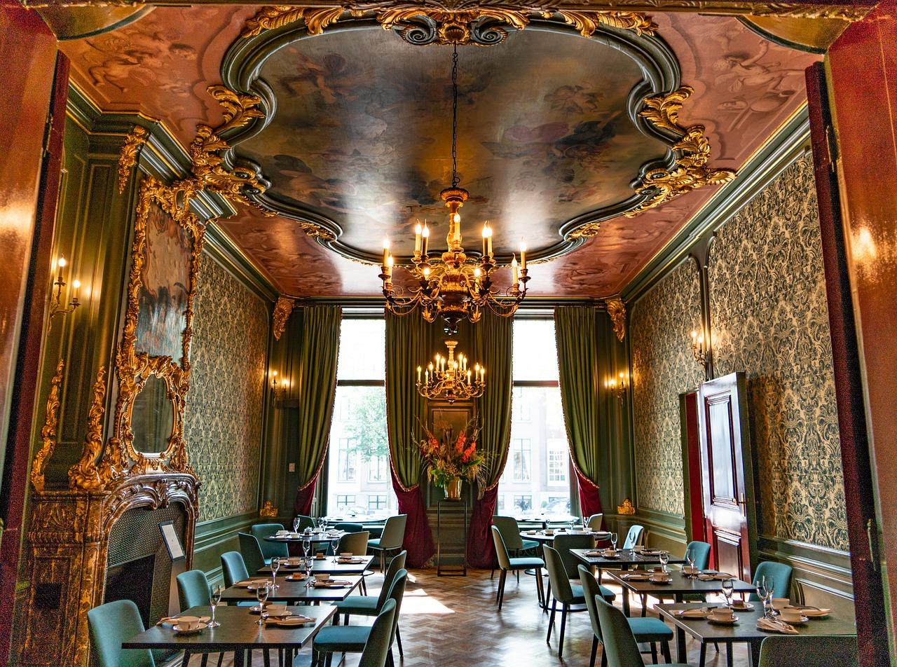 3. 色调氛围营造