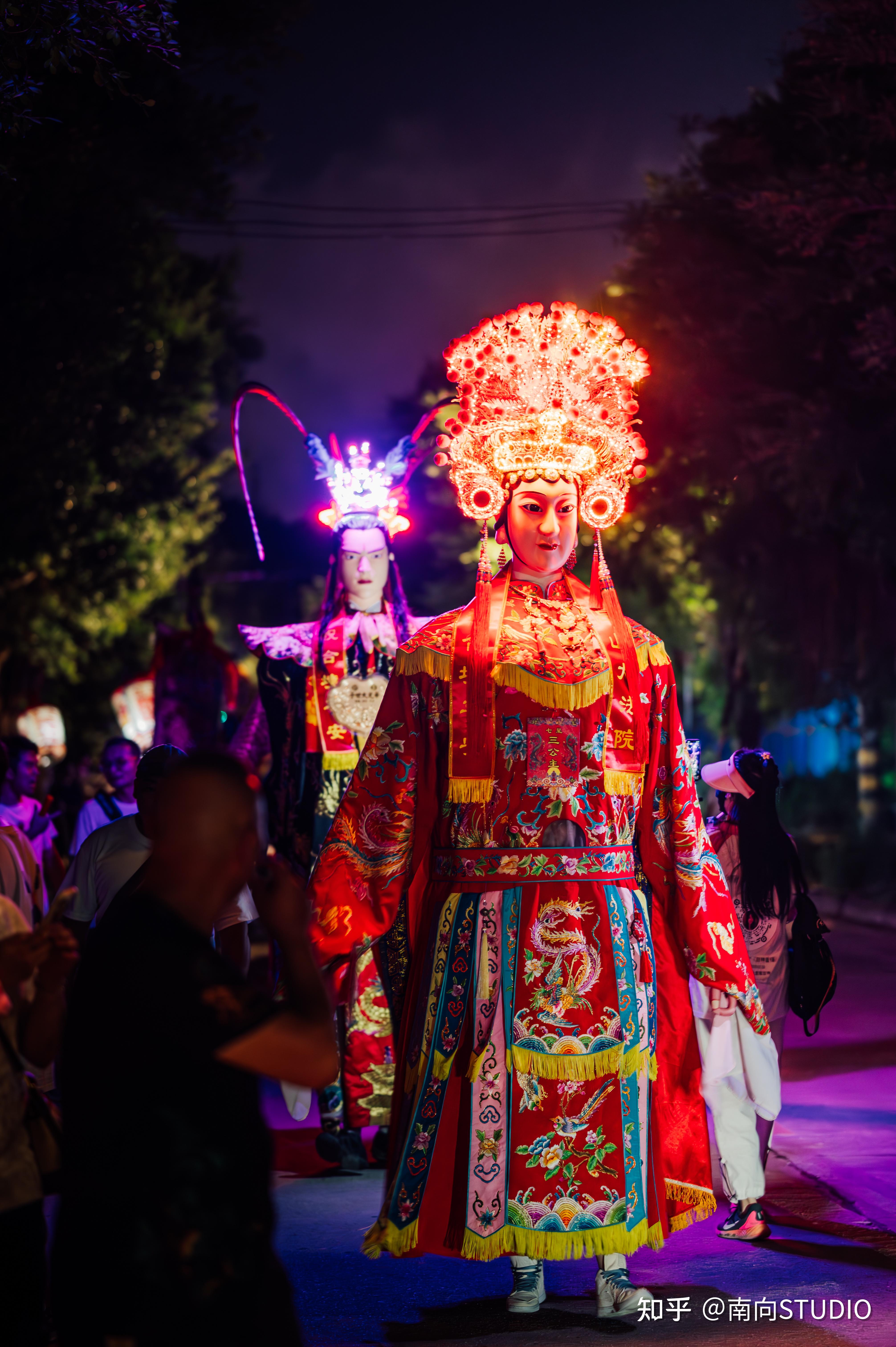 cos 福建游神「赵世子」男网红道歉,称「已前往庙中祭拜,希望得到谅解