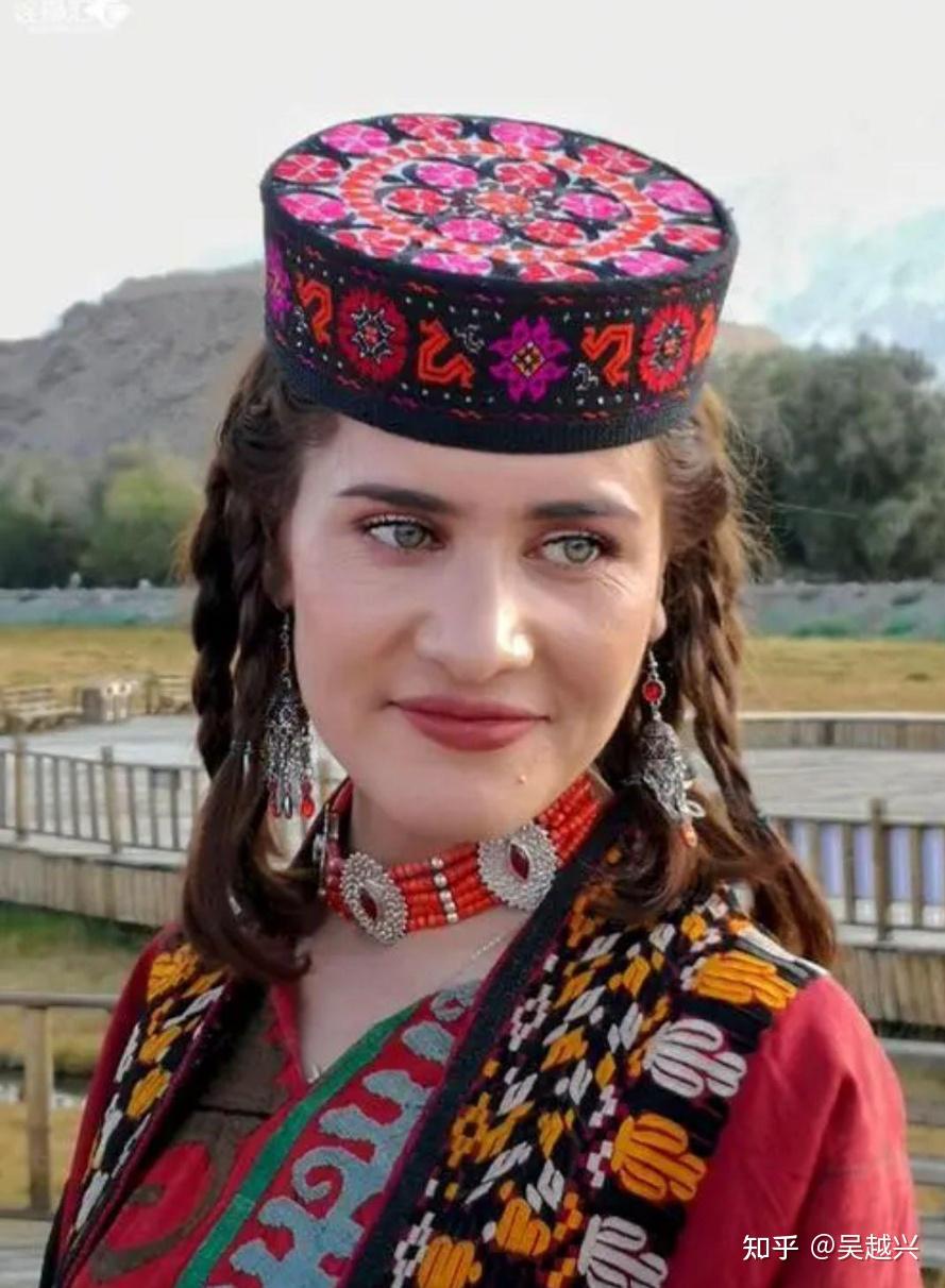 假如北京"正黄旗"通天纹大妈坐国泰航空会怎么样? - 知乎