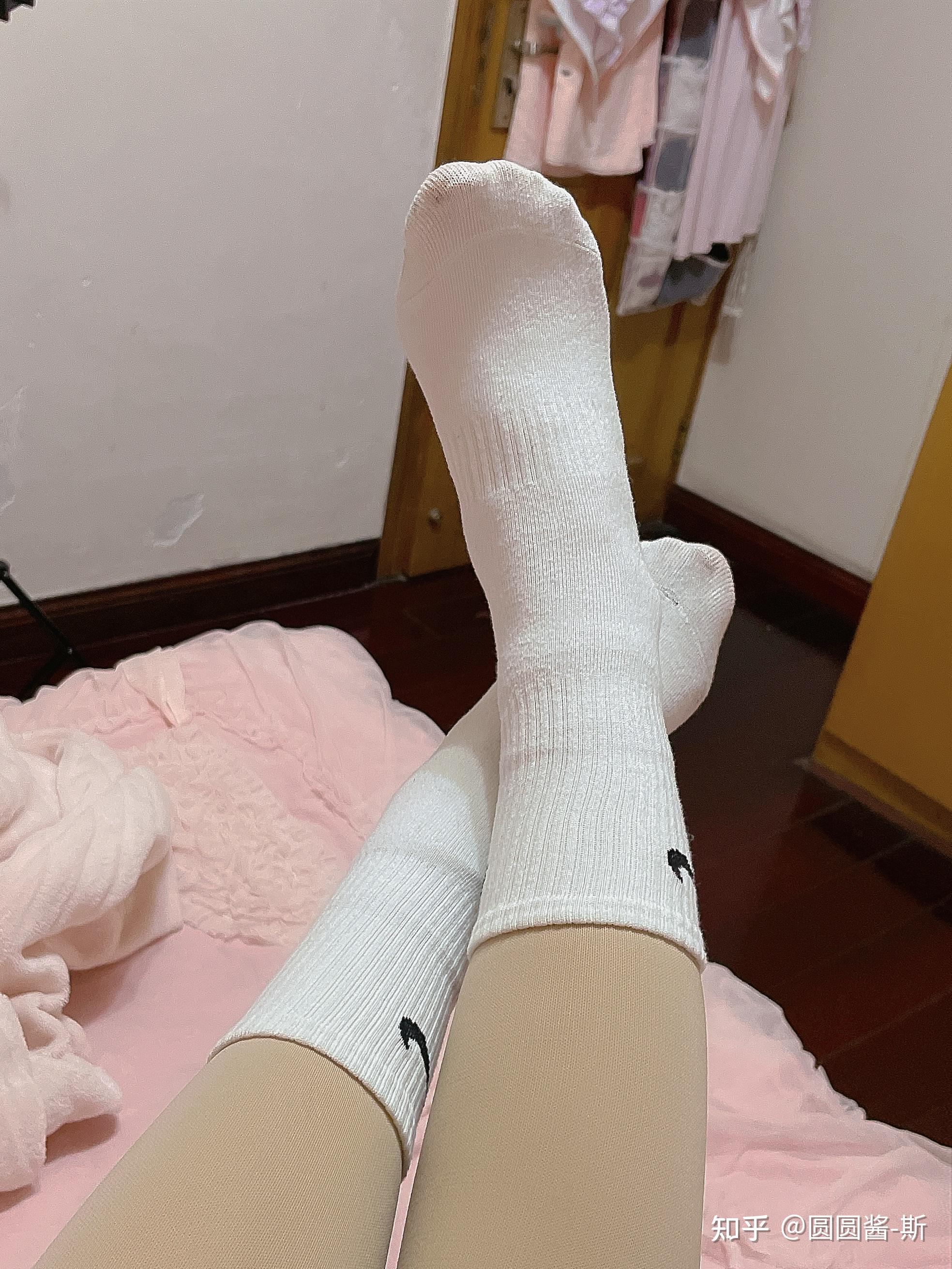 脚爱出汗爱臭袜子都是一天一换的鞋子也经常刷就是爱出汗怎么办