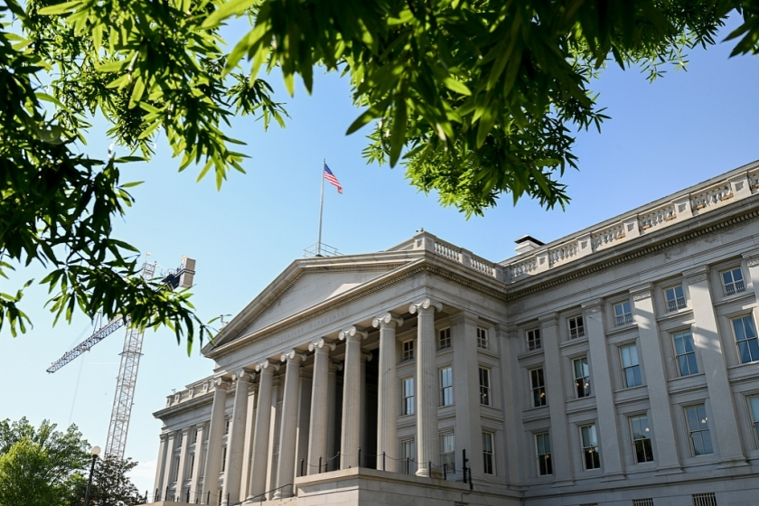 美财政部威胁制裁中国模型，硅谷 200 家企业联名反对，硅谷的态度反弹说明了什么？