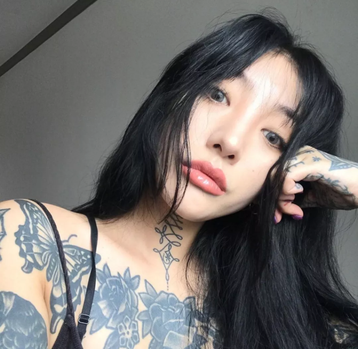 身材堪比吉娜的韩国纹身师 nini,多少人想躺在她的针头下