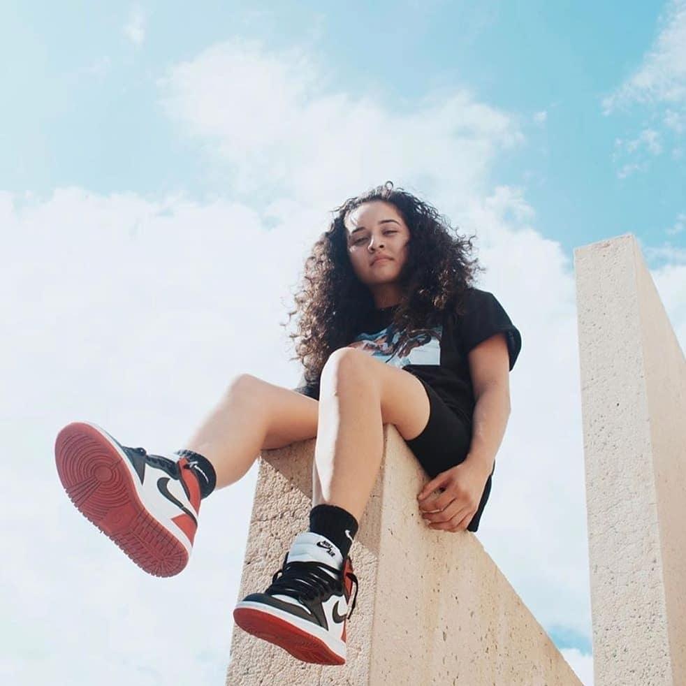 女生如何搭配aj? - 知乎