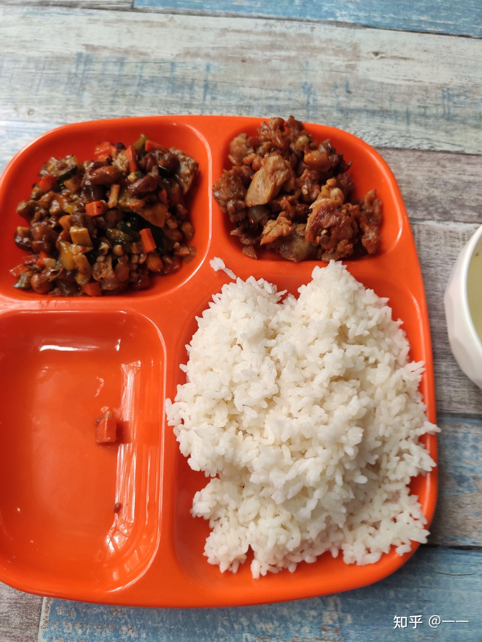 在南昌大学里就餐是一种怎样的体验?有什么推荐的食堂和美食? - 知乎