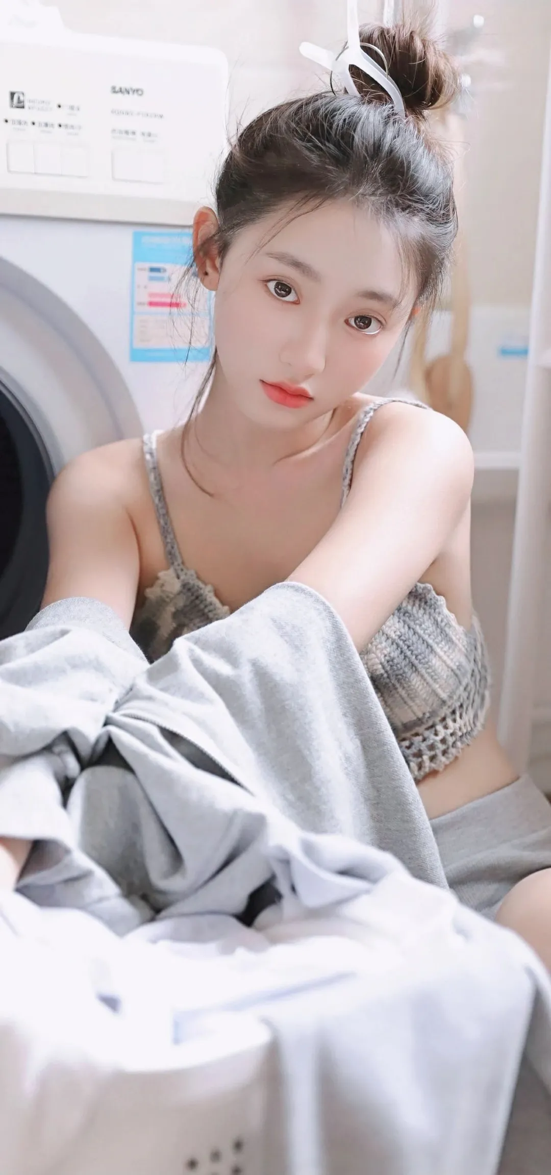 有没有你认为好看的全面屏小姐姐壁纸?