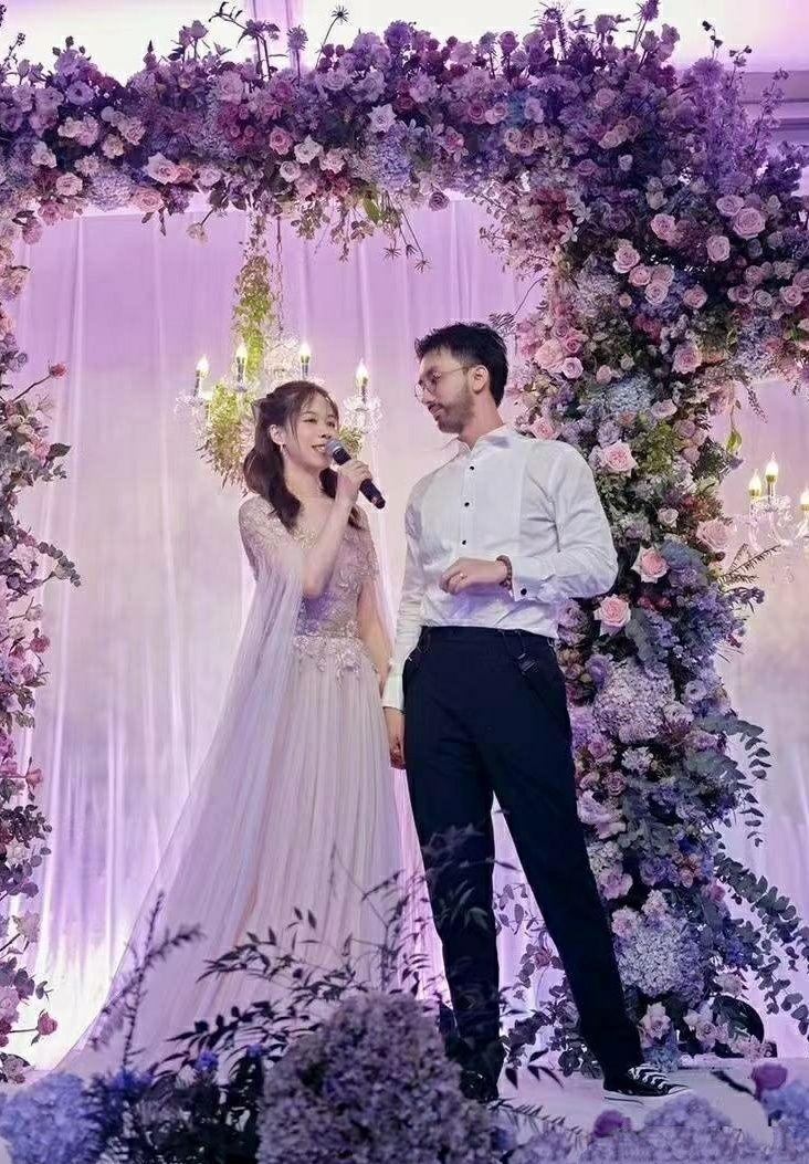 李旎新视频中老坛胡说的留言是否证明他们确实结婚? - 知乎
