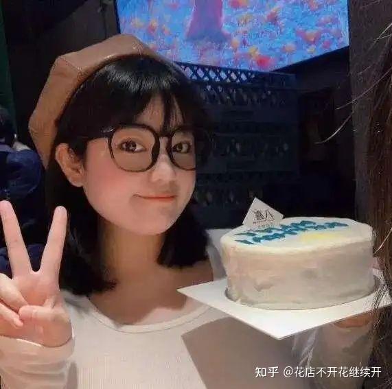很好奇csgo主播ququ的助理流星张什么样子