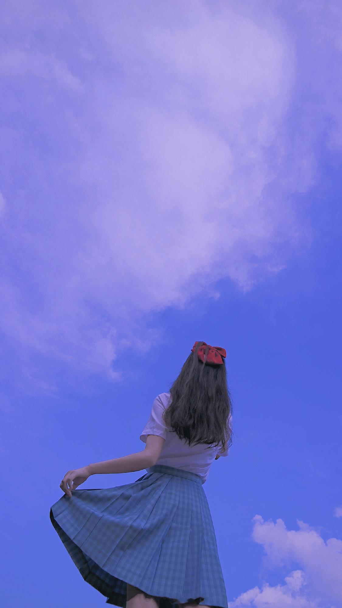 发一些美女超清的壁纸?