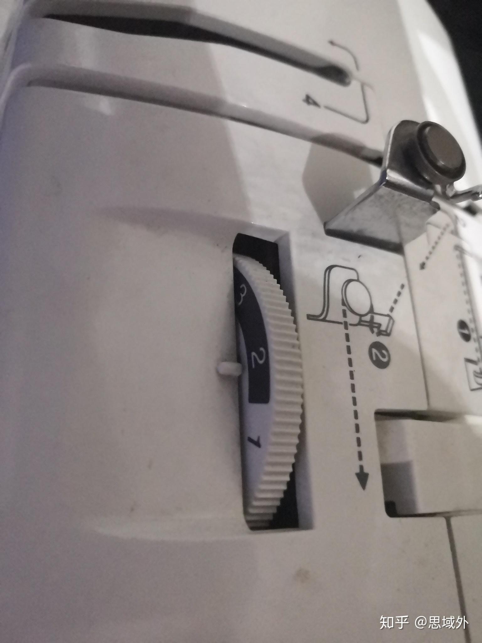 缝纫机底线绞成了这样是怎么回事呀