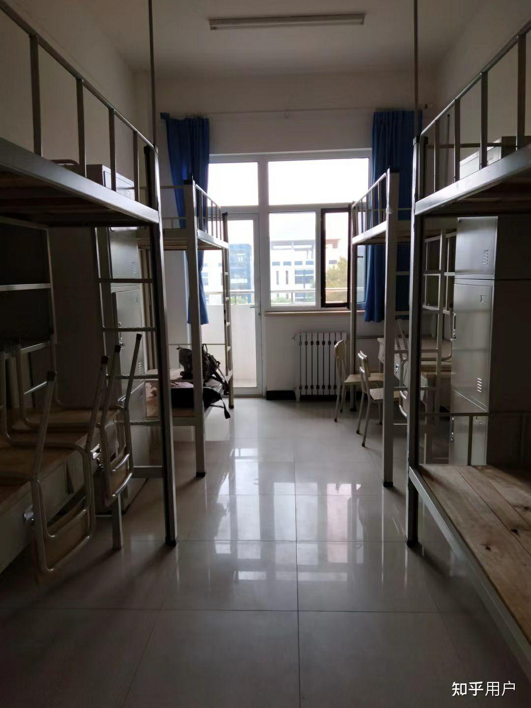 烟台大学的宿舍是什么样的 听说很烂 但都是海景房啊? - 知乎