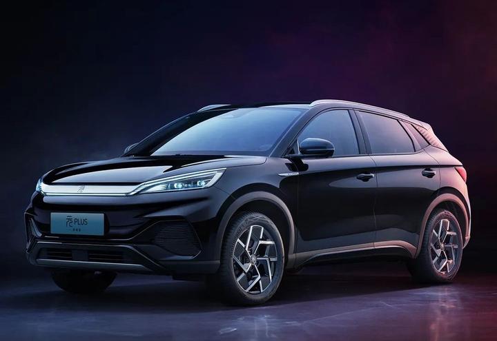 比亚迪元plus荣耀版上市售价1198万元起