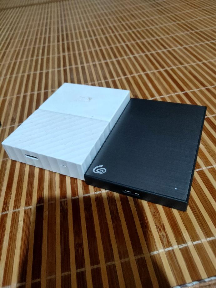 移动硬盘哪个牌子好希捷西数东芝