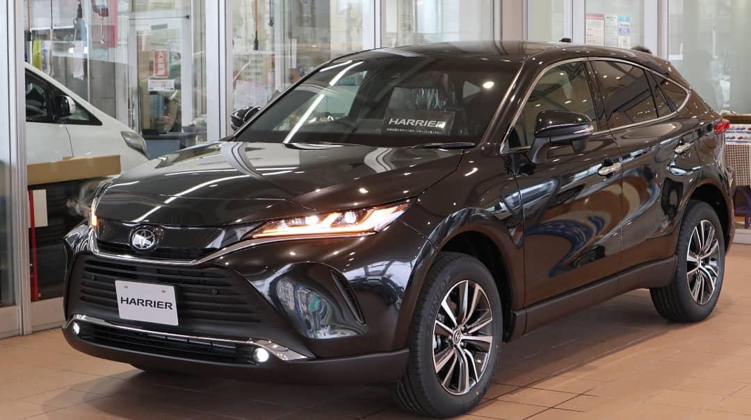 全新丰田harrier海利亚到店实拍外观很运动