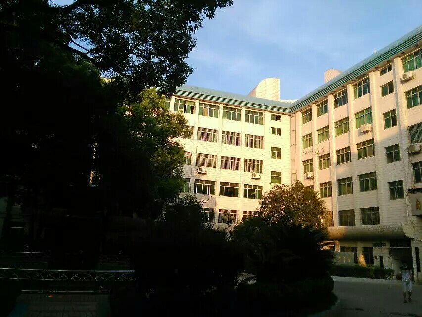 在湖南省邵东县第一中学就读是一种怎样的体验