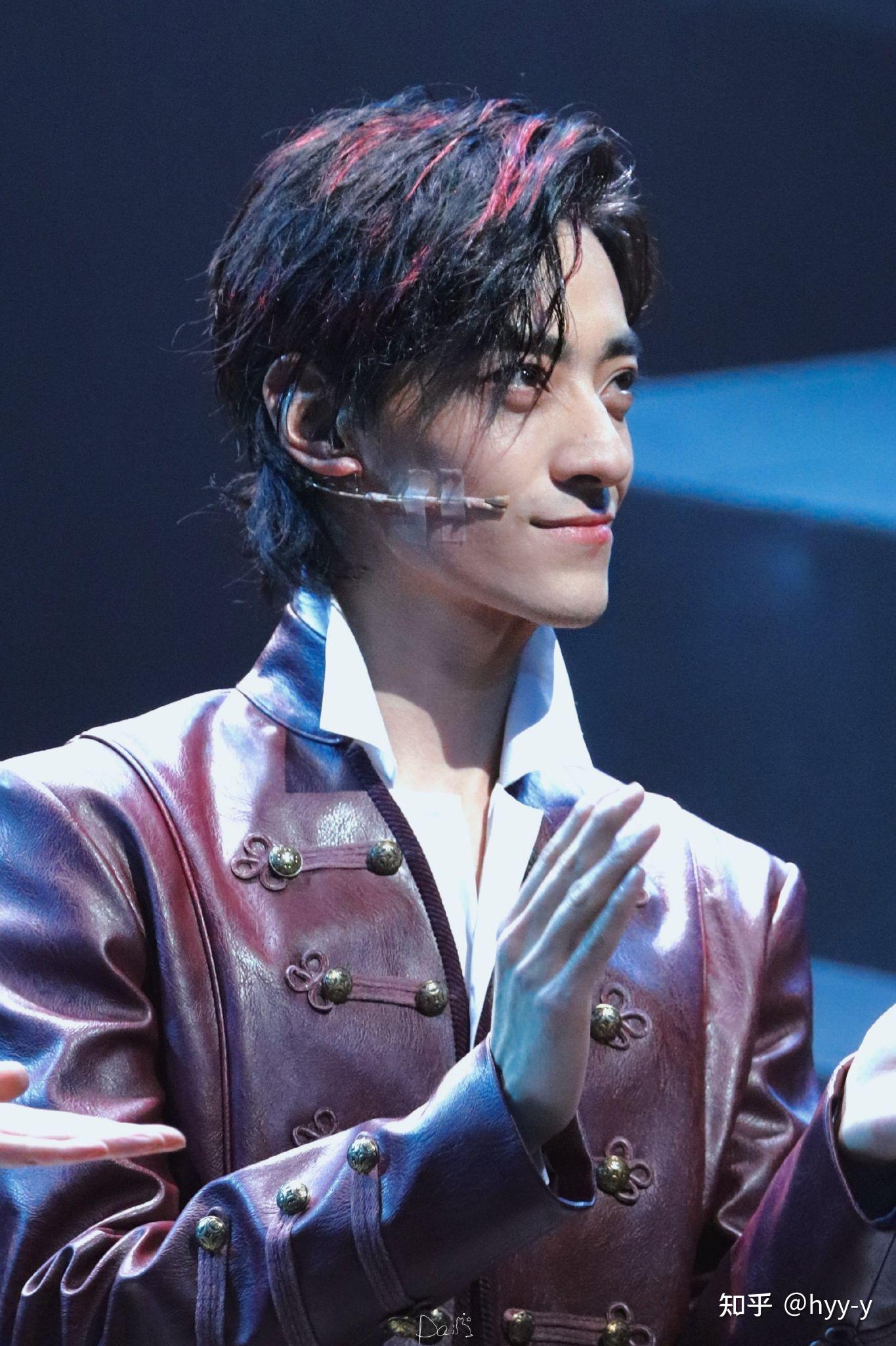 如何评价郑云龙在音乐剧《阿加莎》中的表现? - 知乎