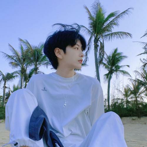 能不能分享一些蓝色系的情侣头像呢?