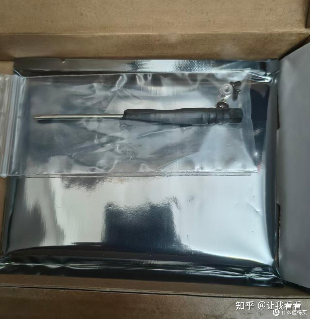 m.2口不够用,一杯奶茶钱,搓个sata接口硬盘