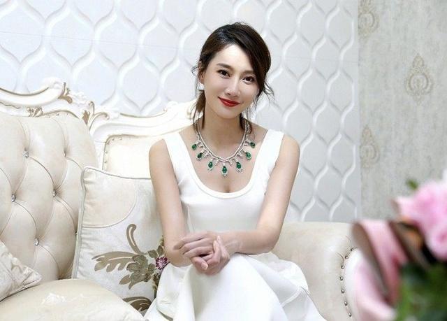 总裁爹地宠上天小说全文免费阅读:季慕城夏心念恋情曝光,何嘉轩狠砸杯子,夏舒然暗爽! - 知乎
