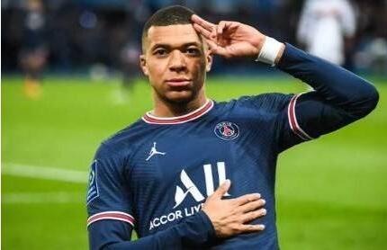 同样面对鱼腩法国队成葡萄牙最强对手姆巴佩完胜偶像