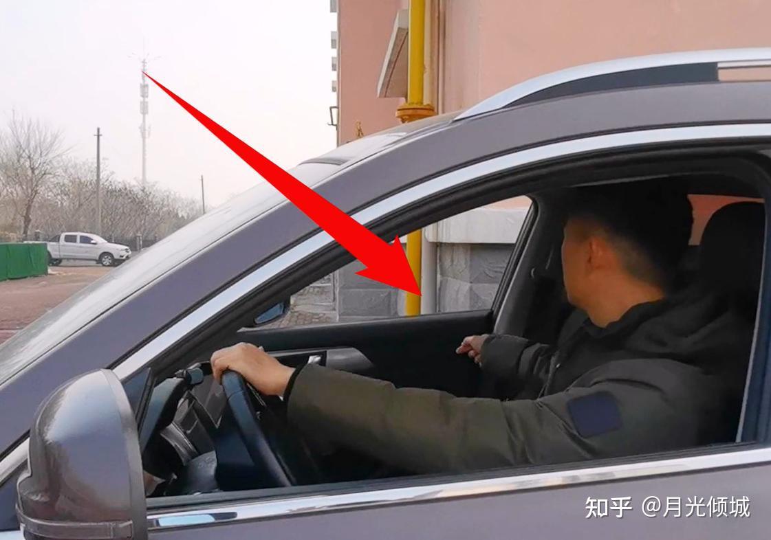 在转弯时,有哪些驾驶技巧可以确保安全? - 知乎