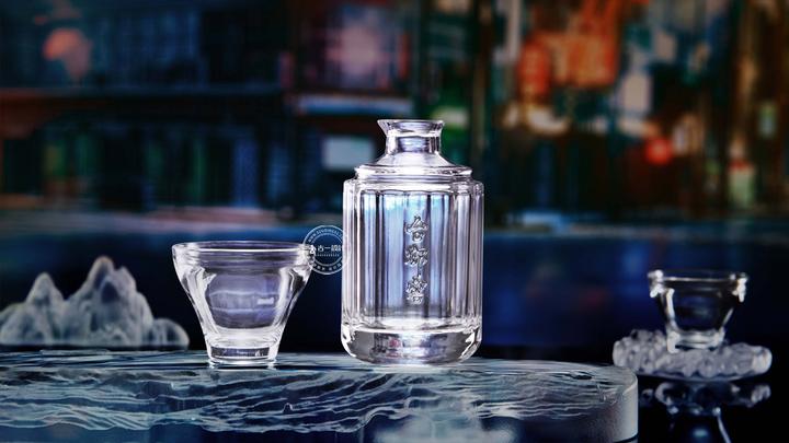 高档光瓶酒产品的白酒包装设计