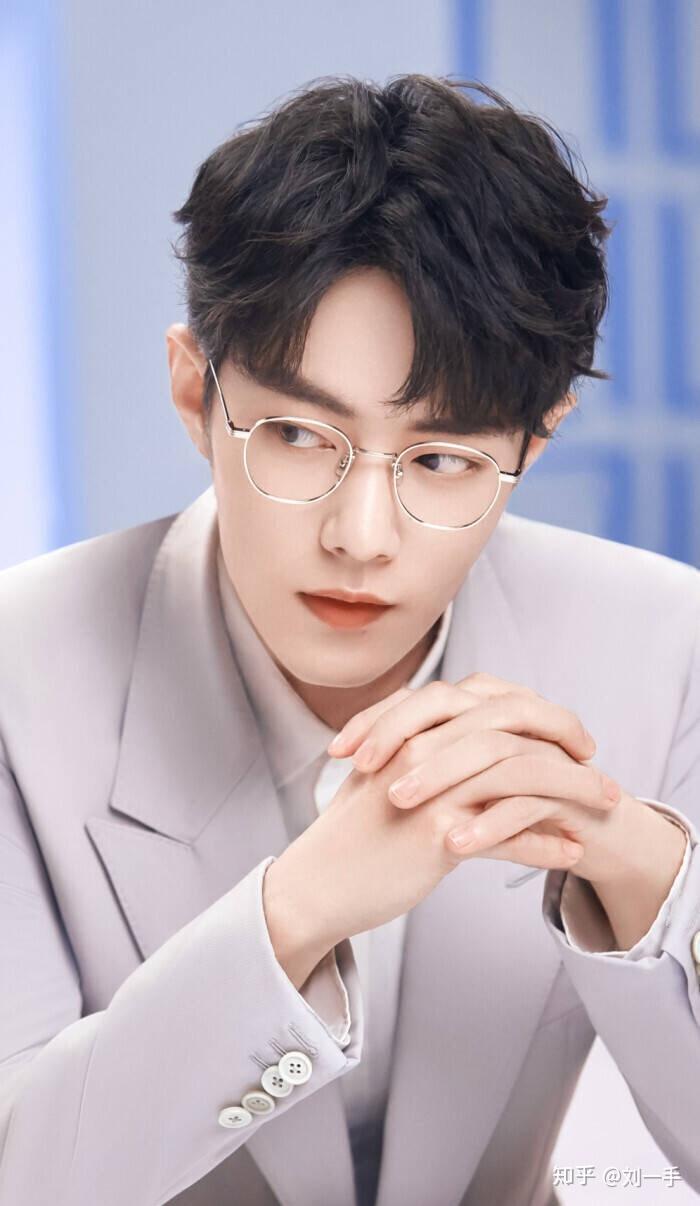 能发一些戴眼镜的帅哥斯文败类照片给我吗真的好喜欢啊