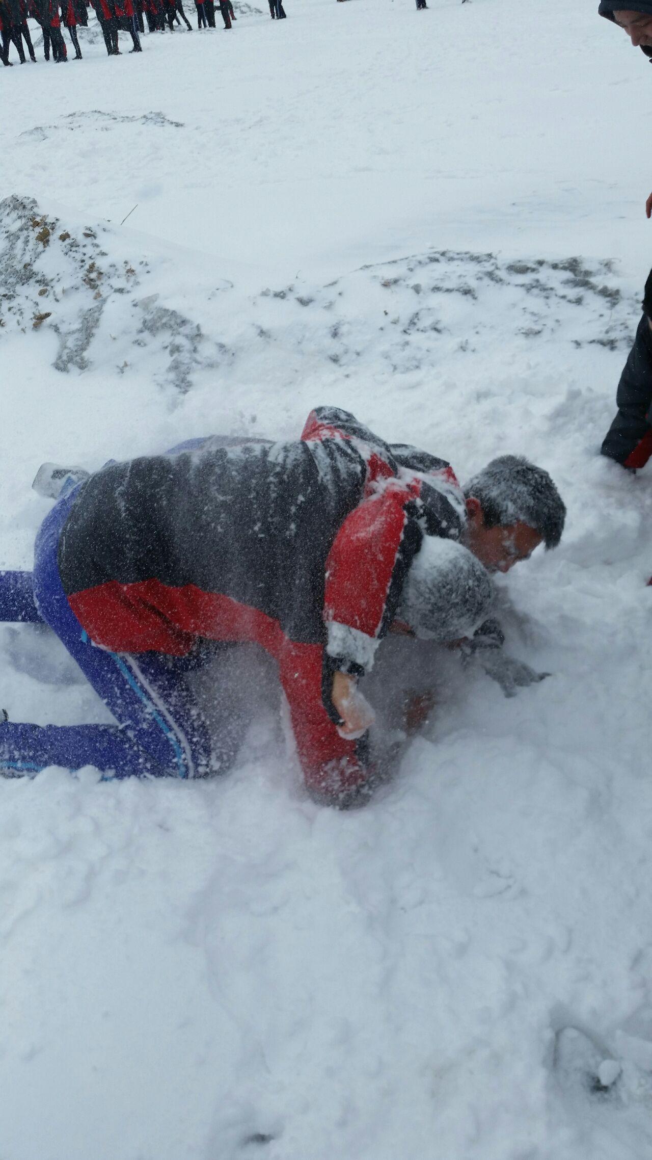 东北人打雪仗图片