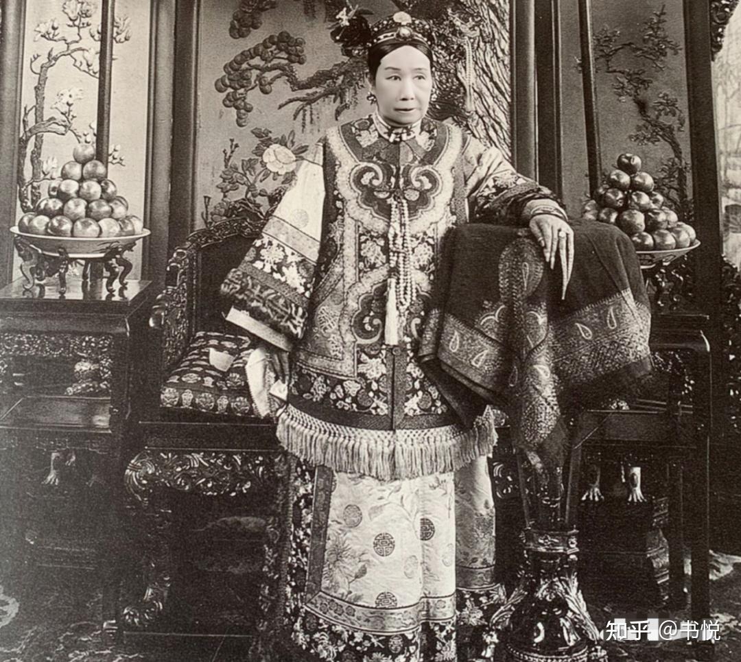 中国古銭 清代宮銭 慈禧太后祝寿大花銭【萬壽無疆 大雅 精制加厚　銅錢　文物級 2022西泠秋拍 | 清钱巅峰 宫钱之最——清·万寿无疆背大雅宫钱与