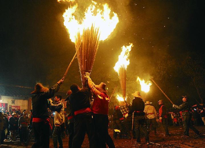 云南火把节世界的火之舞