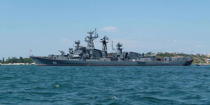 多桅杆神教开端苏联61型卡辛级大型反潜舰