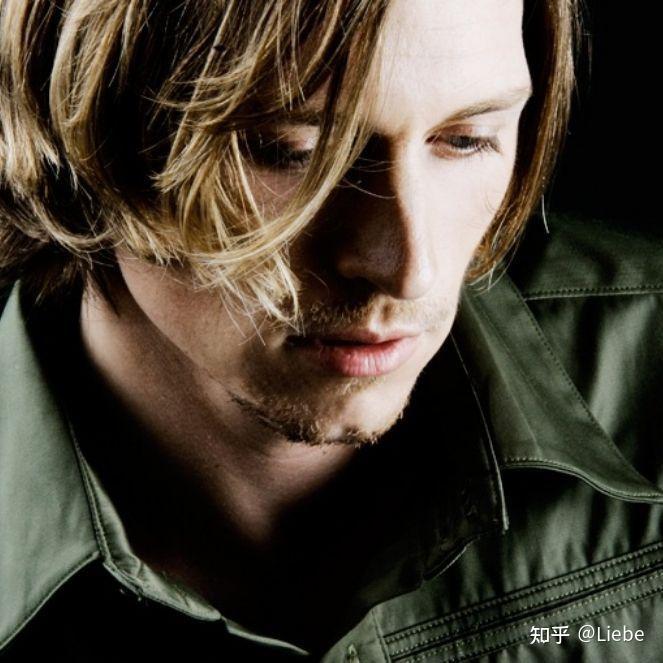 有谁可以详细介绍卢美人lukasperman么