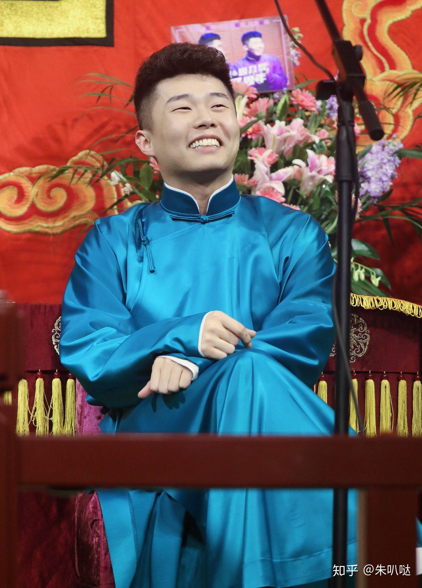 孟鹤堂周九良都有哪些颜色的大褂