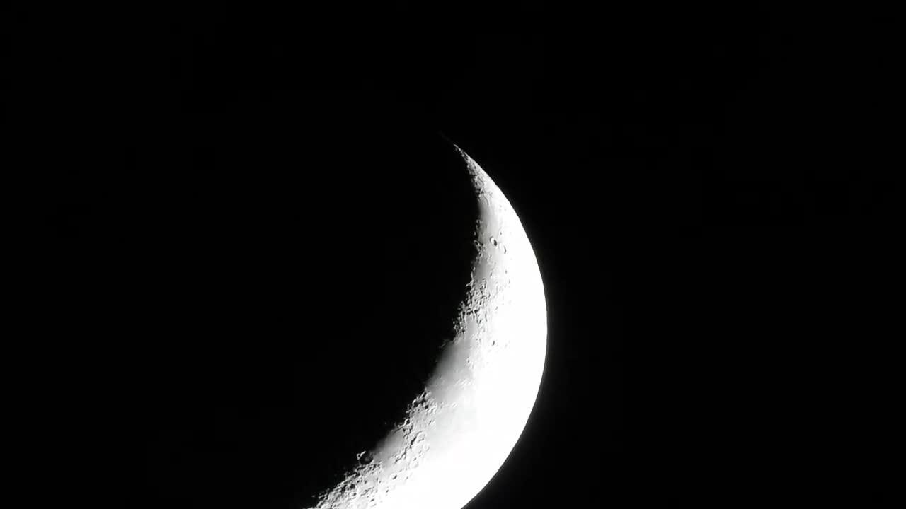 这就是月牙,不要怀疑了!