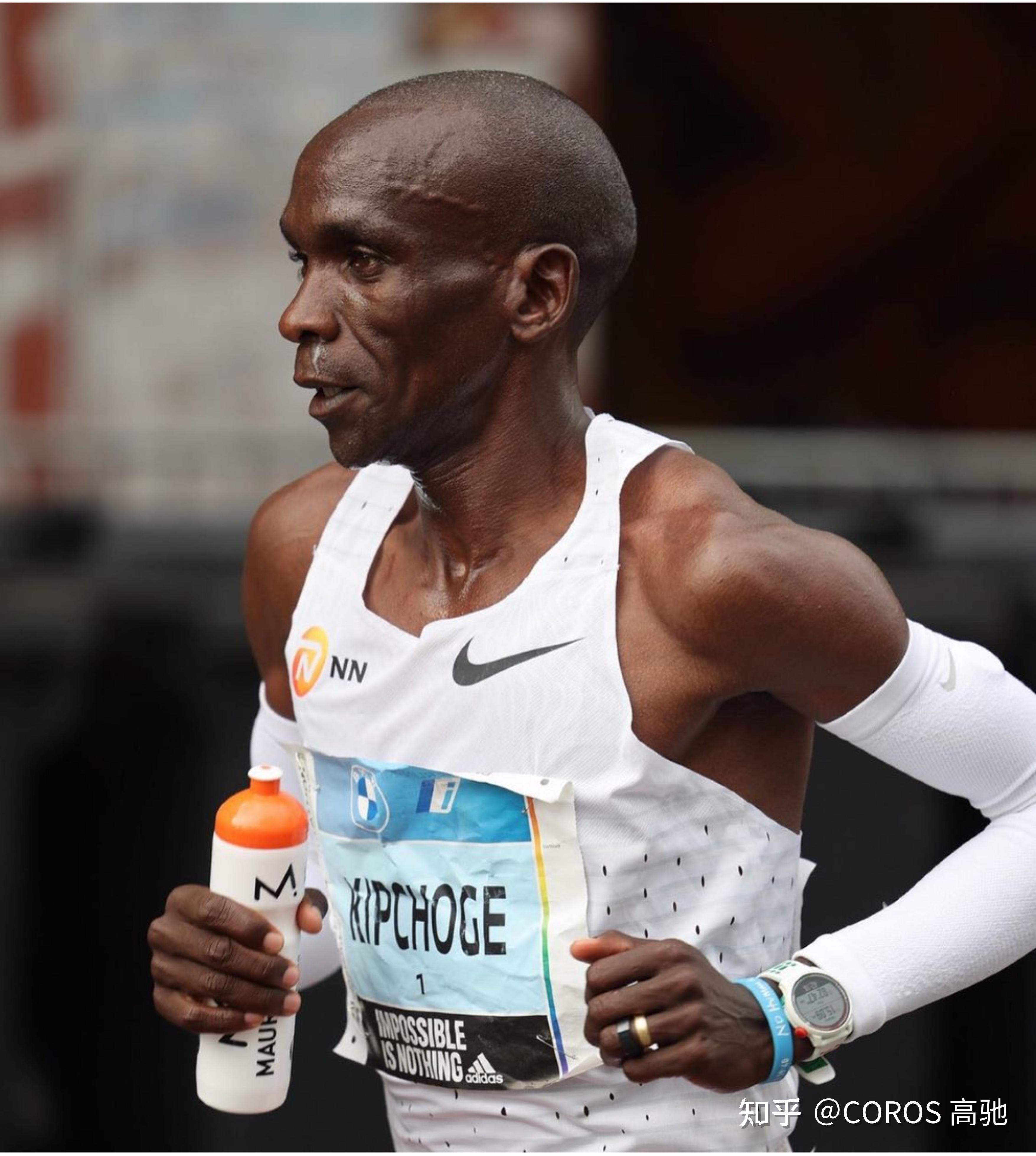 肯尼亚名将基普乔格在 2022 柏林马拉松再度刷新自己保持的世界纪录
