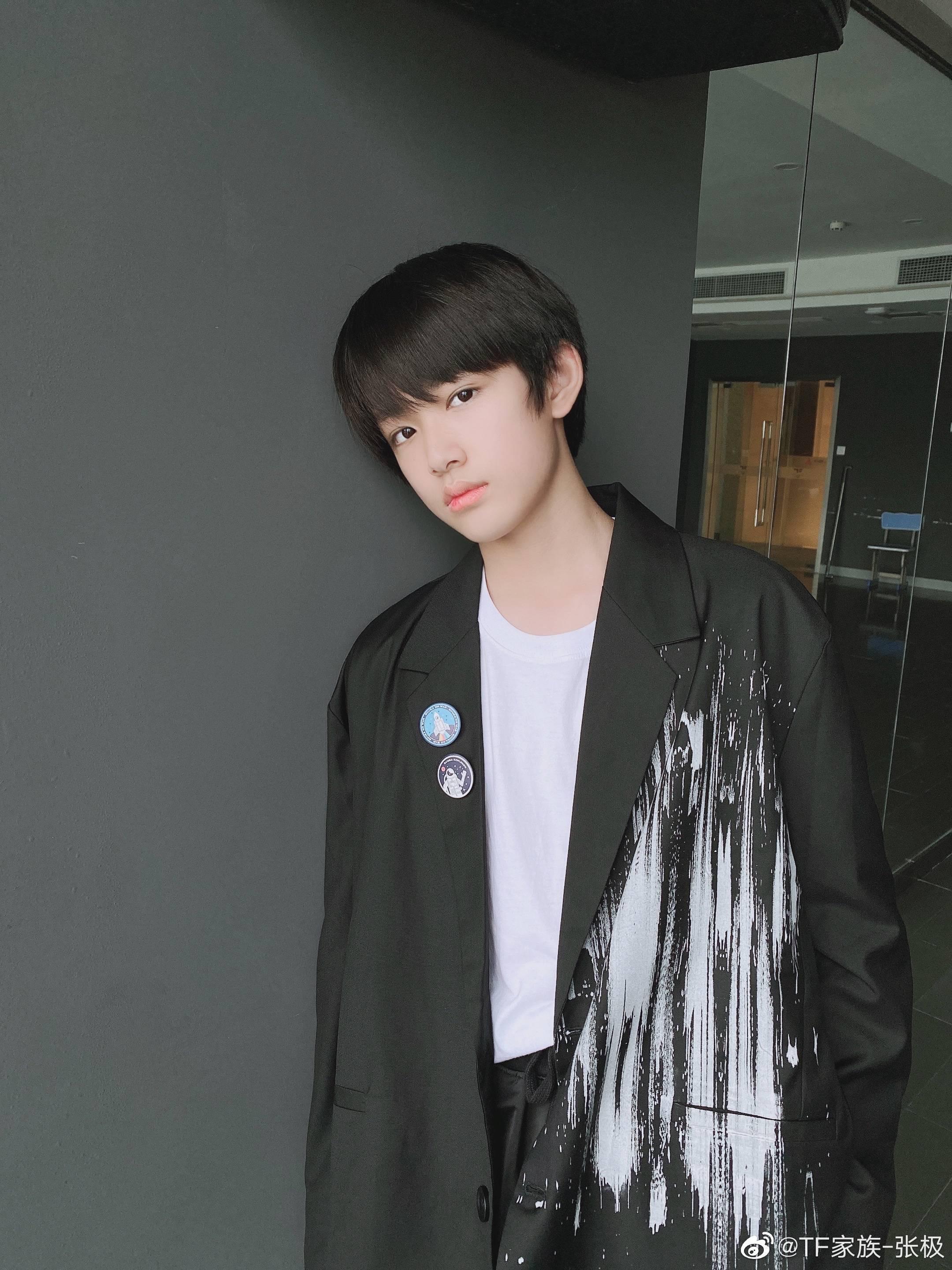 如何评价tf家族三代团的张极？ - 知乎