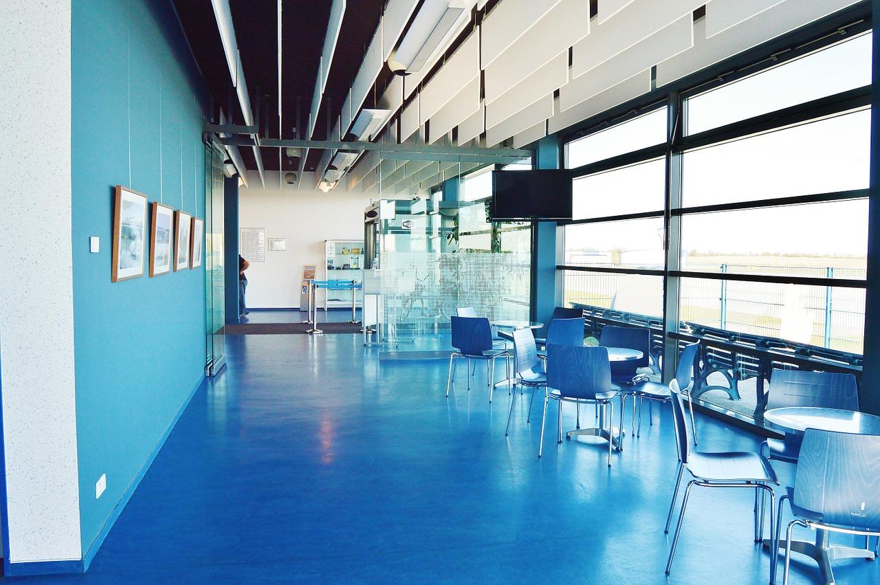 接待台宽度多少钱