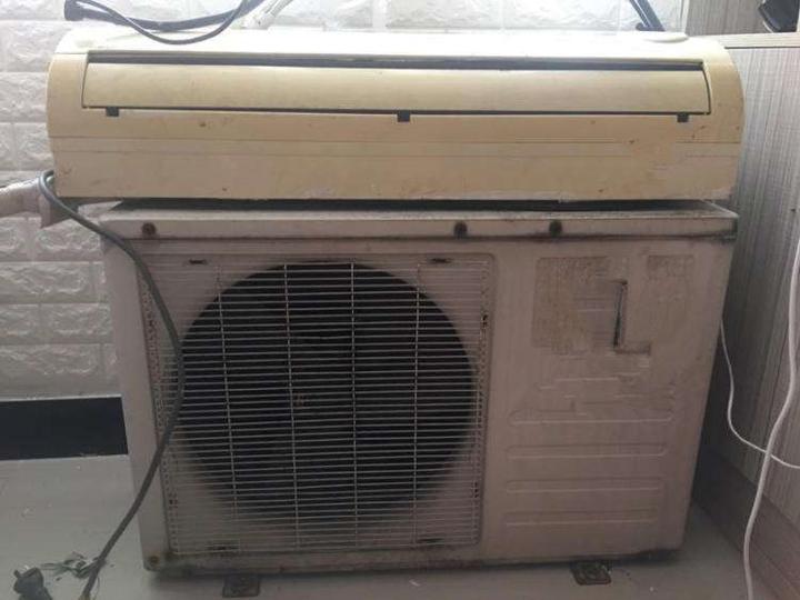 在物资回收买旧空调,得不到任何便宜和方便