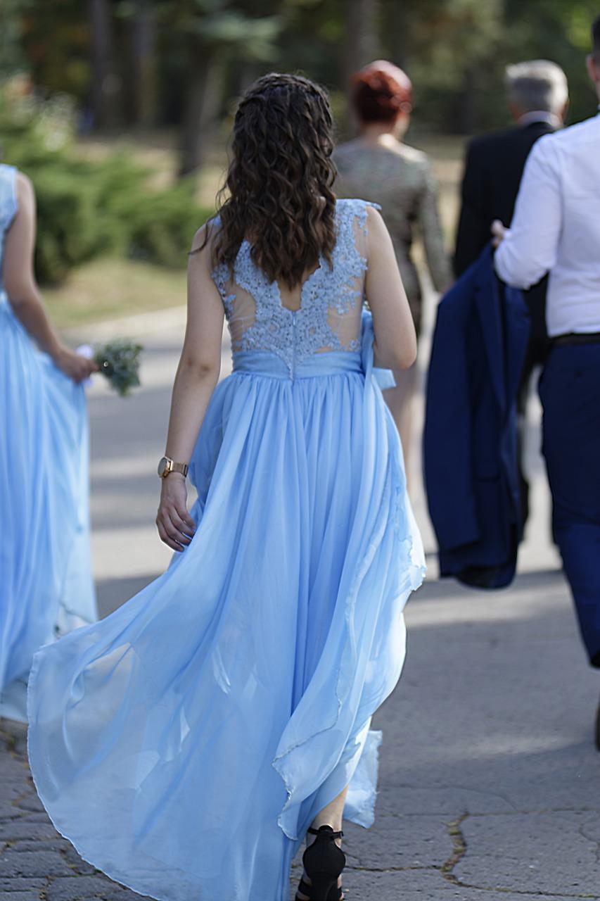 1. 显瘦显瘦婚纱