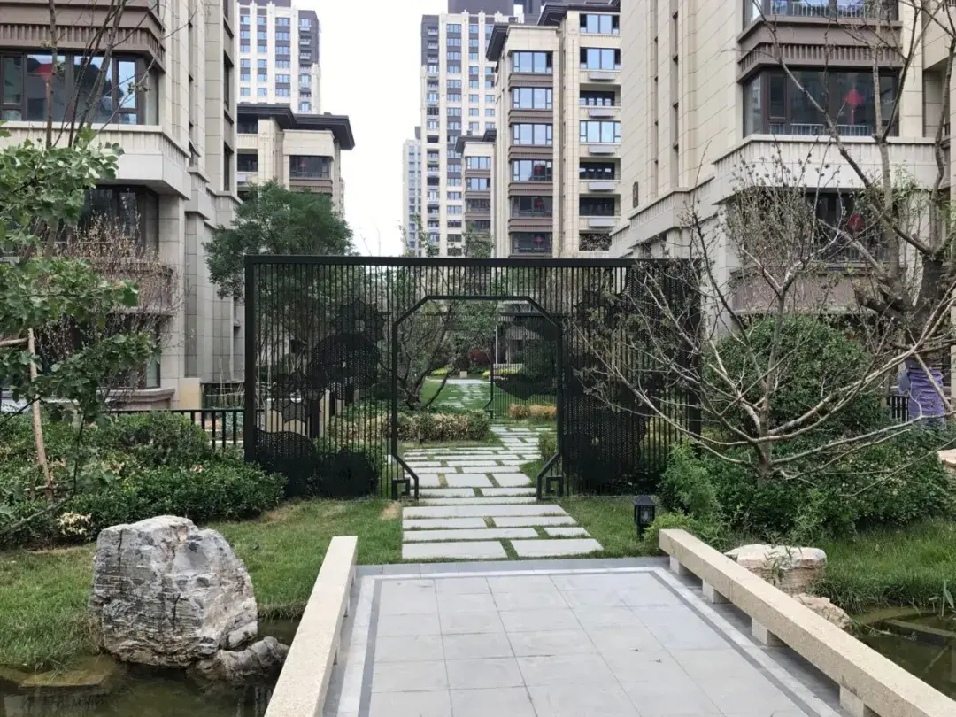 石家庄排名第一的学区房神盘:阿尔卡迪亚,精致园林,江南水景,交房十年,更胜往昔 - 知乎
